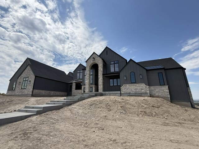 image5 Custom home with custom gutters and downspouts